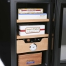 Хьюмидор-шкаф Howard Miller с электронным управлением на 150 сигар